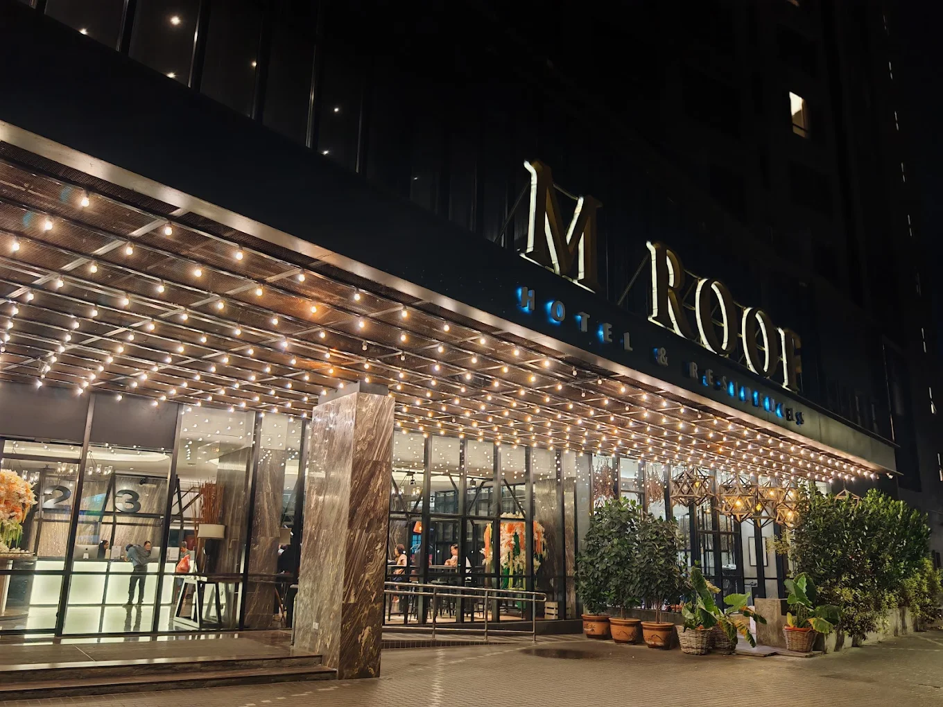 M Roof